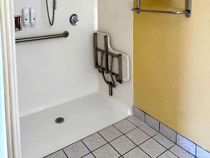 Quality Inn Ukiah Area image