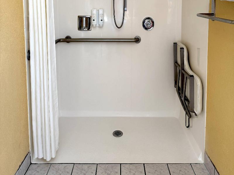 Quality Inn Ukiah Area image