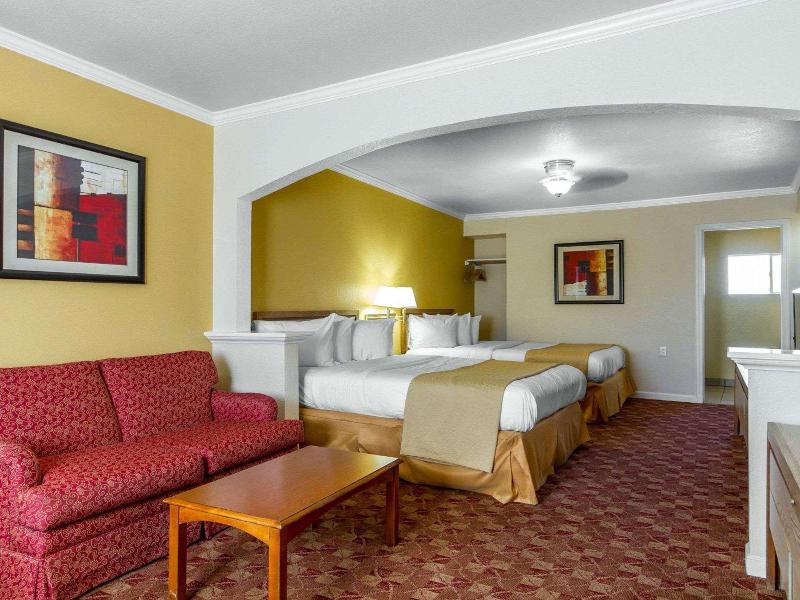 Quality Inn Ukiah Area image