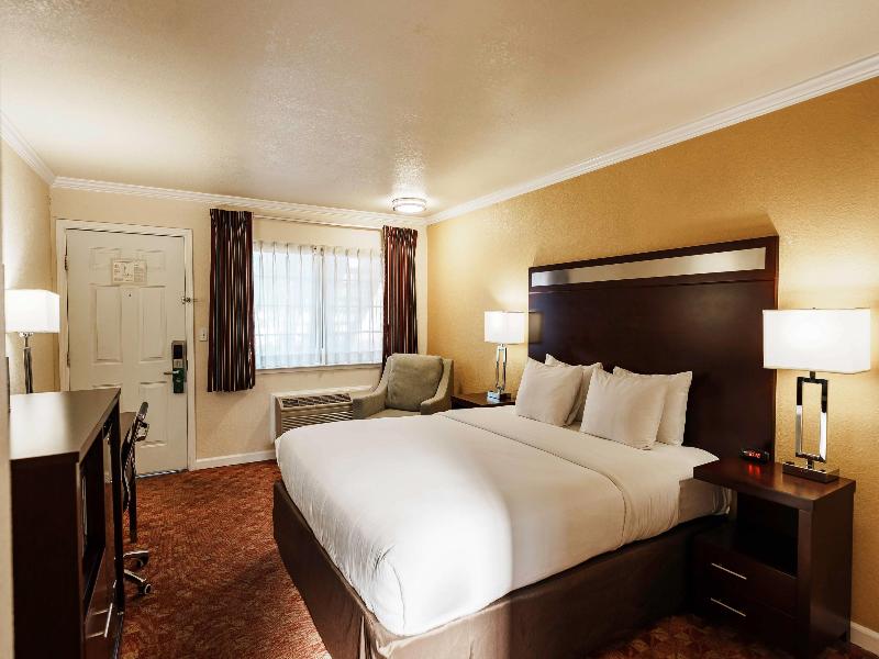 Quality Inn Ukiah Area image