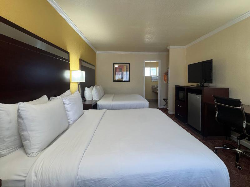 Quality Inn Ukiah Area image