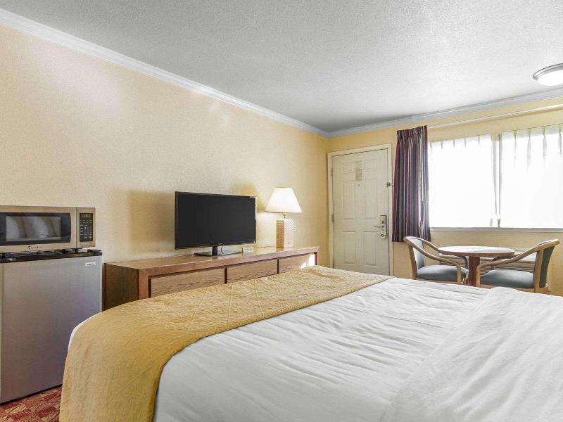 Quality Inn Ukiah Area image
