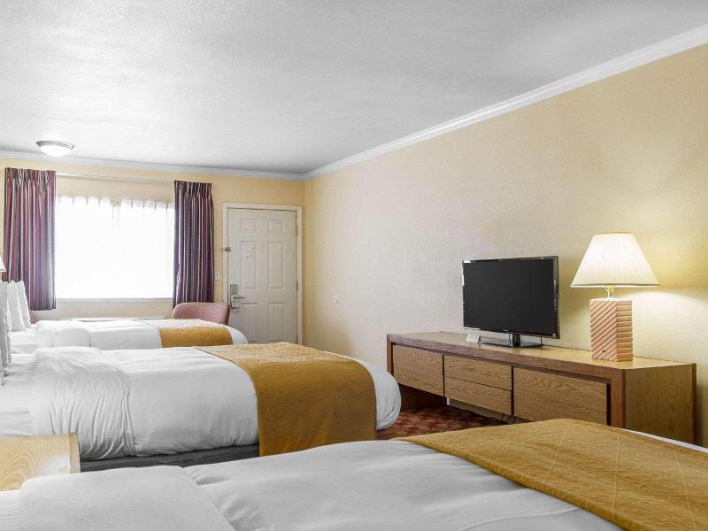 Quality Inn Ukiah Area image