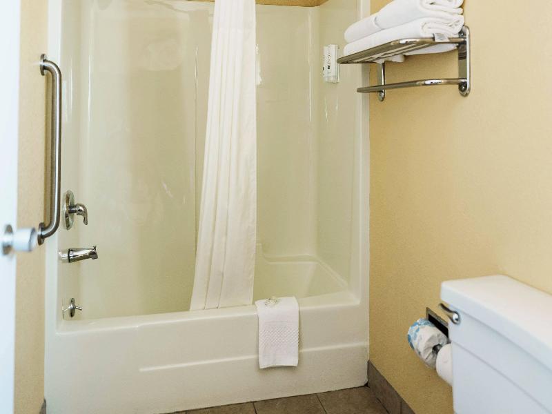 Quality Inn Ukiah Area image