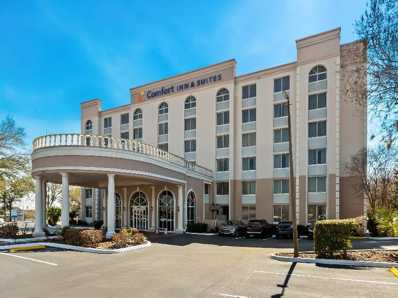 Comfort Inn & Suites Lakeland North I-4 image