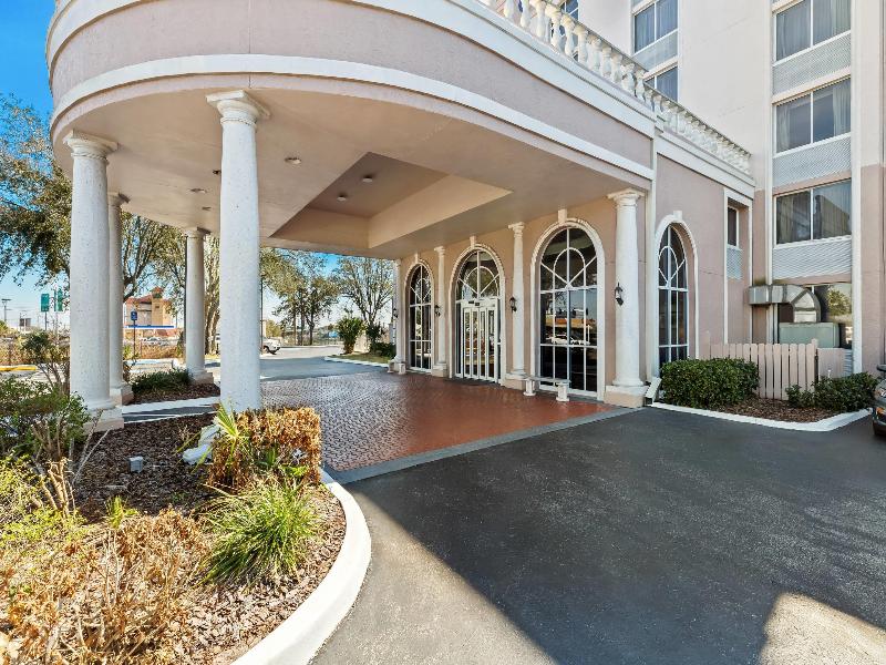 Comfort Inn & Suites Lakeland North I-4 image