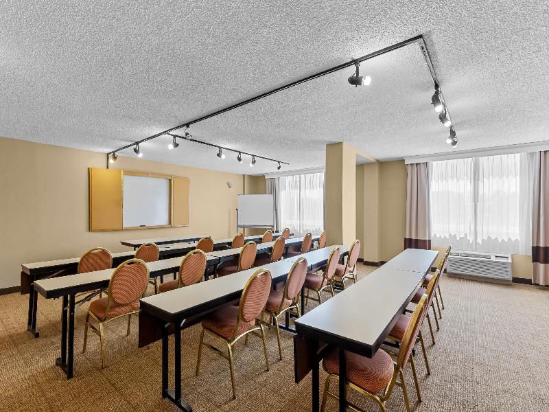 Comfort Inn & Suites Lakeland North I-4 image