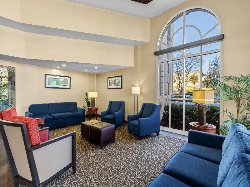 Comfort Inn & Suites Lakeland North I-4 image