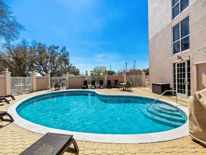 Comfort Inn & Suites Lakeland North I-4 image