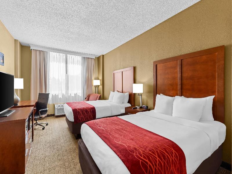 Comfort Inn & Suites Lakeland North I-4 image