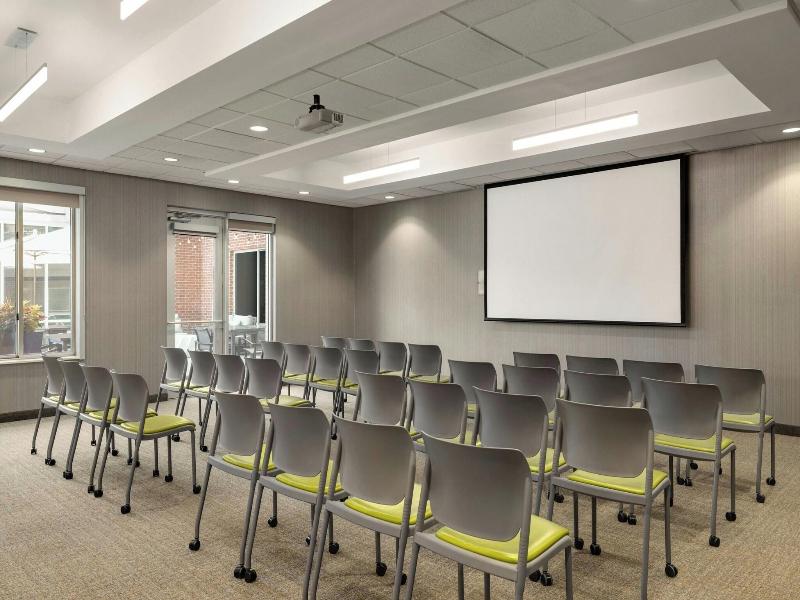 Springhill Suites Roanoke image
