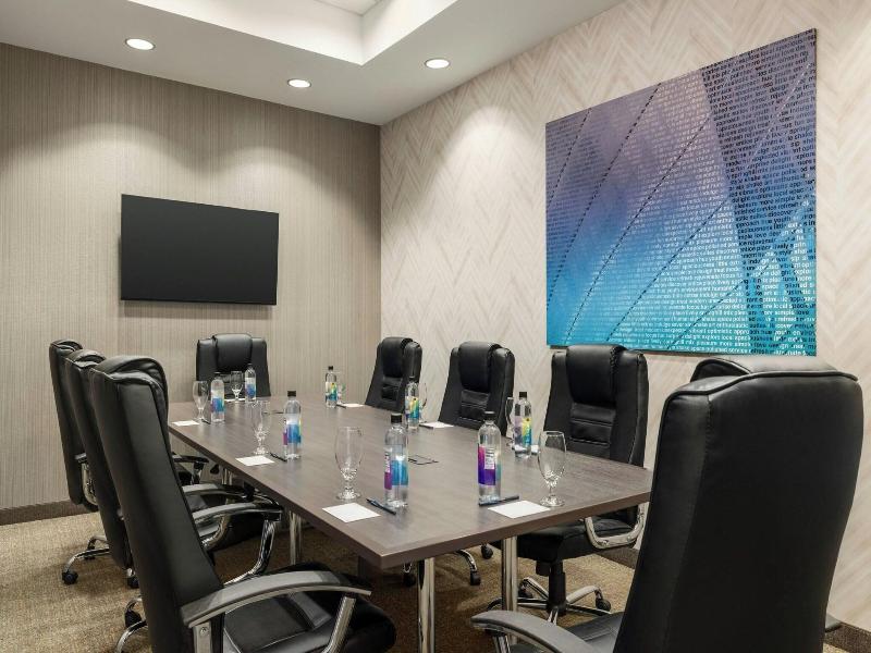 Springhill Suites Roanoke image