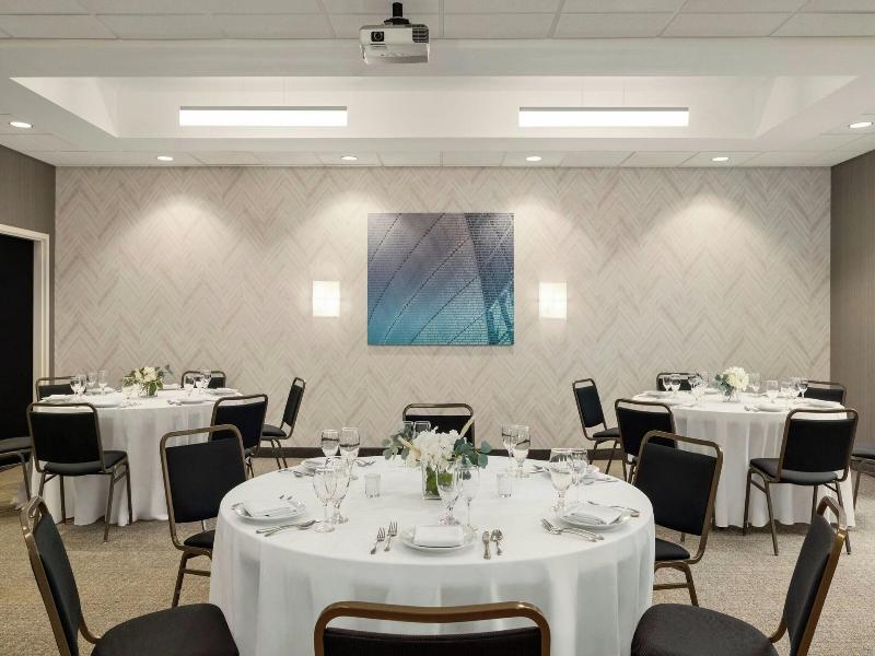 Springhill Suites Roanoke image