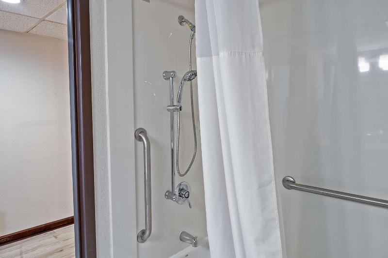 Quality Inn Milan-Sandusky image