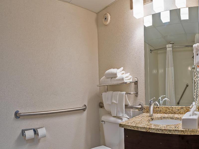 Quality Inn Milan-Sandusky image