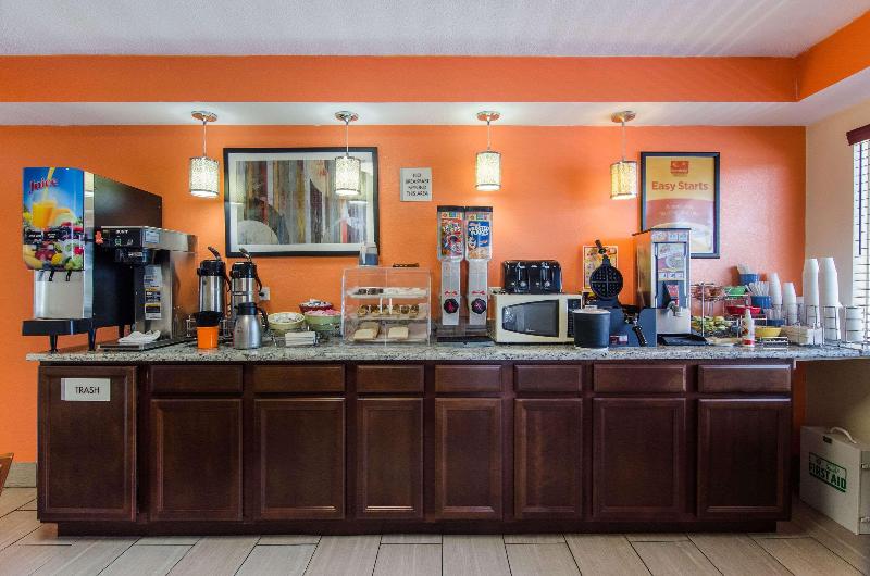 Econo Lodge Near Motor Speedway image