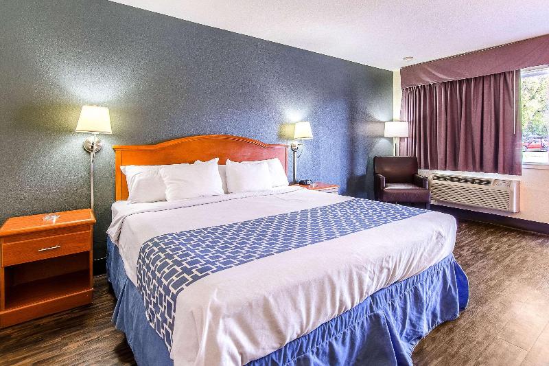 Econo Lodge Near Motor Speedway image