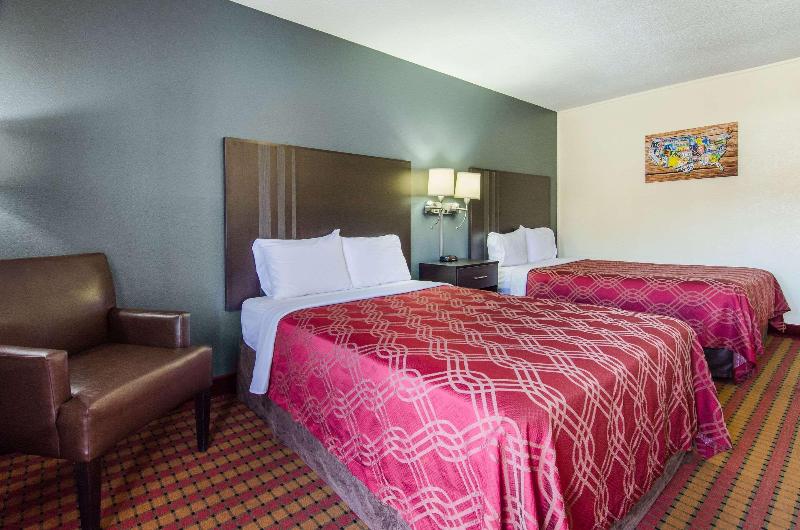 Econo Lodge Near Motor Speedway image