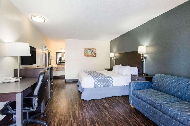 Econo Lodge Near Motor Speedway image