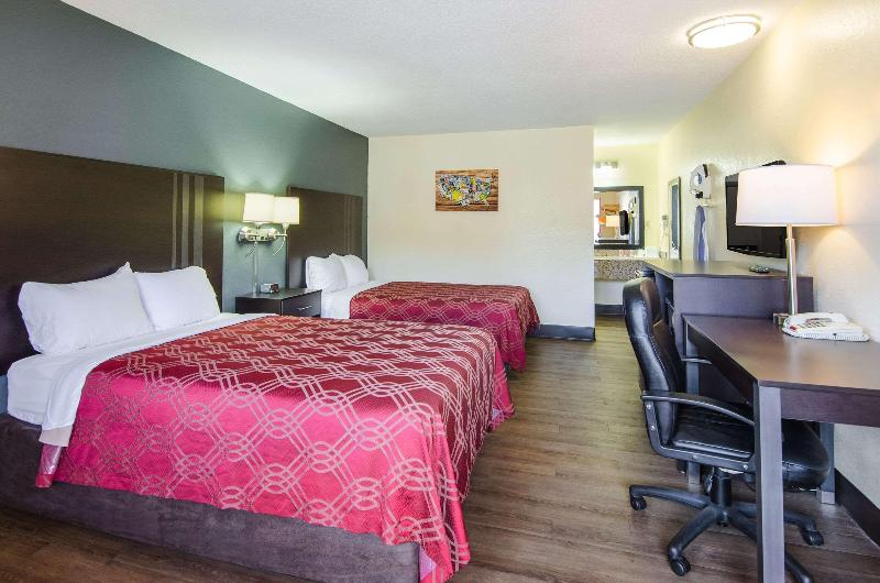 Econo Lodge Near Motor Speedway image