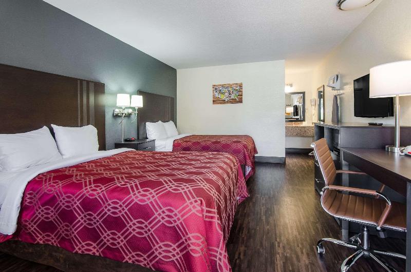 Econo Lodge Near Motor Speedway image