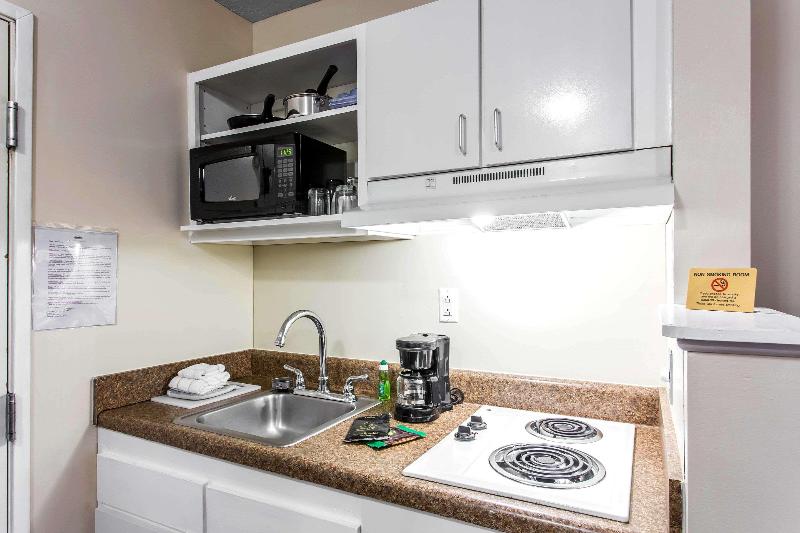 Suburban Extended Stay Hotel Hermitage