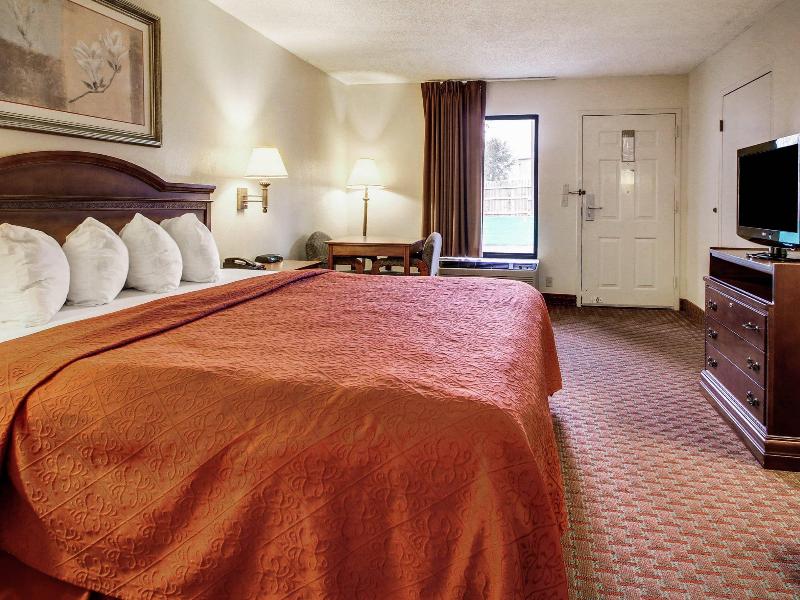 Quality Inn & Suites Clinton - Jackson West — photo 45