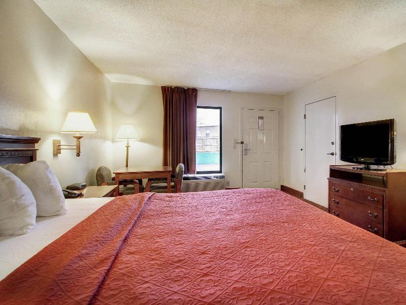 Quality Inn & Suites Clinton - Jackson West — photo 43