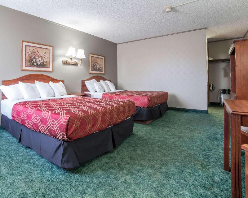 Econo Lodge Salina Scenic Route 89 & I-70 image