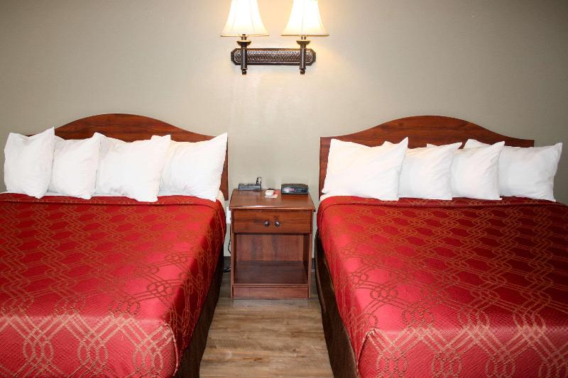 Econo Lodge Salina Scenic Route 89 & I-70 image