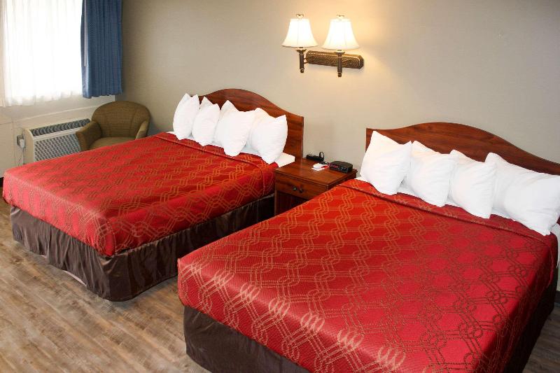 Econo Lodge Salina Scenic Route 89 & I-70 image