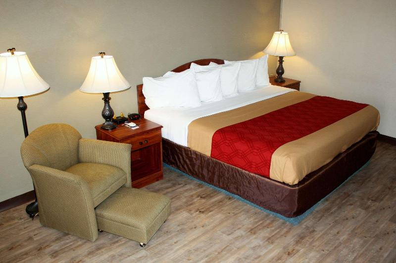 Econo Lodge Salina Scenic Route 89 & I-70 image