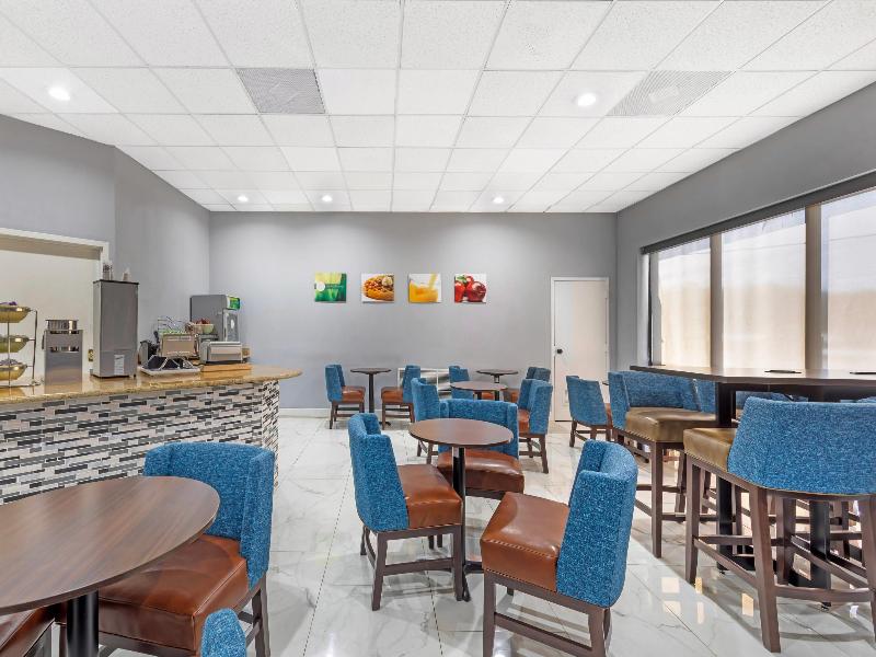 Quality Inn Columbus, Ms image