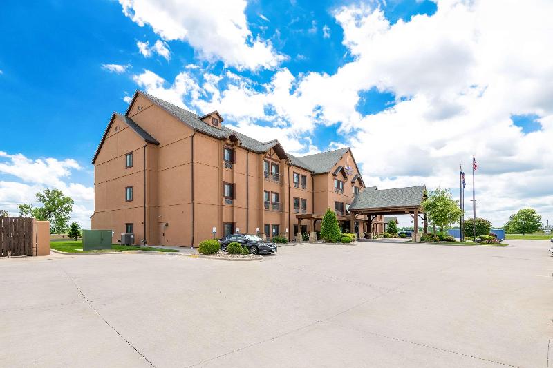 Comfort Inn & Suites Chillicothe image