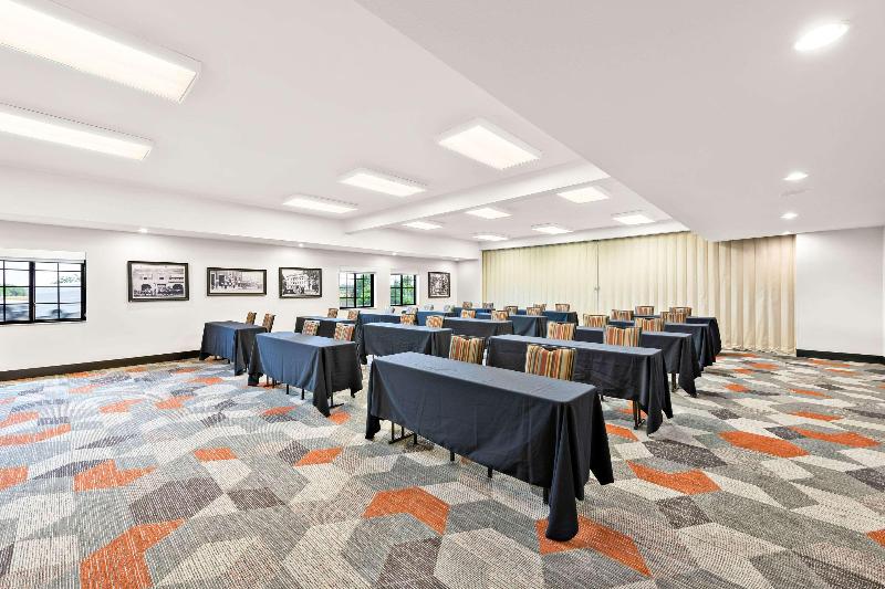 Comfort Inn & Suites Chillicothe image
