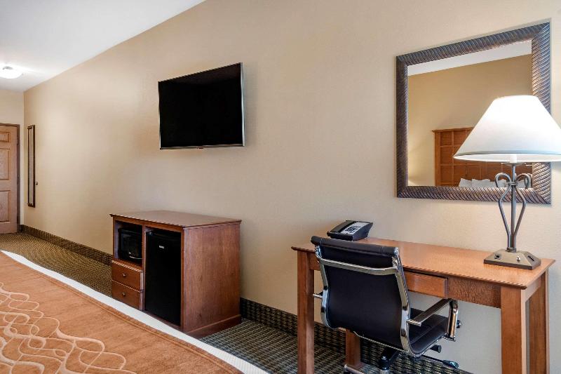 Comfort Inn & Suites Chillicothe image