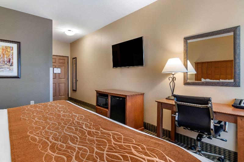 Comfort Inn & Suites Chillicothe image