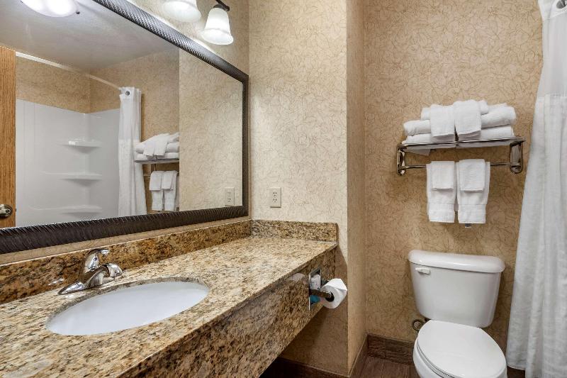 Comfort Inn & Suites Chillicothe image