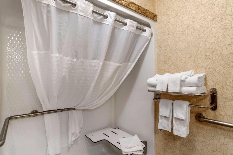 Comfort Inn & Suites Chillicothe image