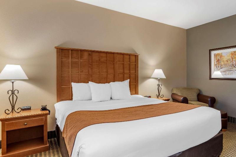 Comfort Inn & Suites Chillicothe image