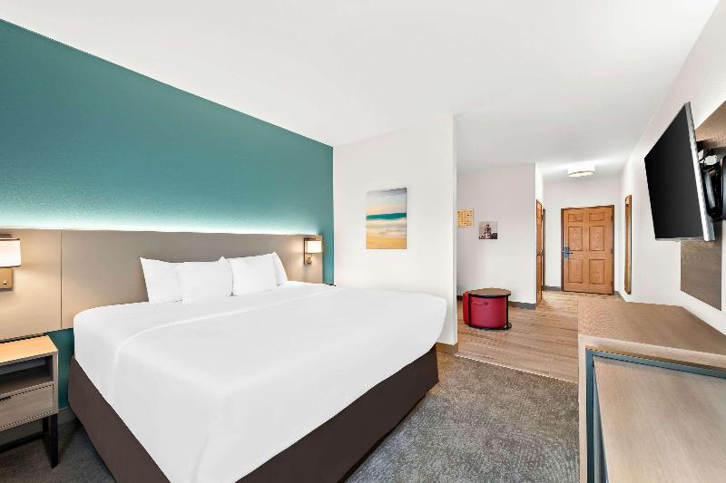 Comfort Inn & Suites Chillicothe image