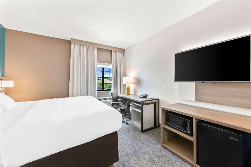 Comfort Inn & Suites Chillicothe image