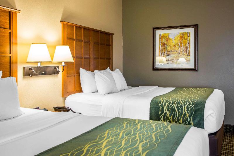 Comfort Inn & Suites Chillicothe image 6