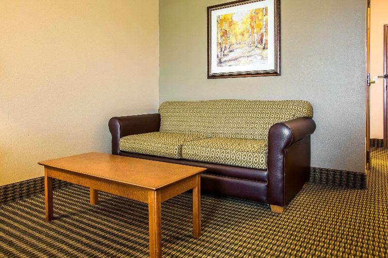 Comfort Inn & Suites Chillicothe image