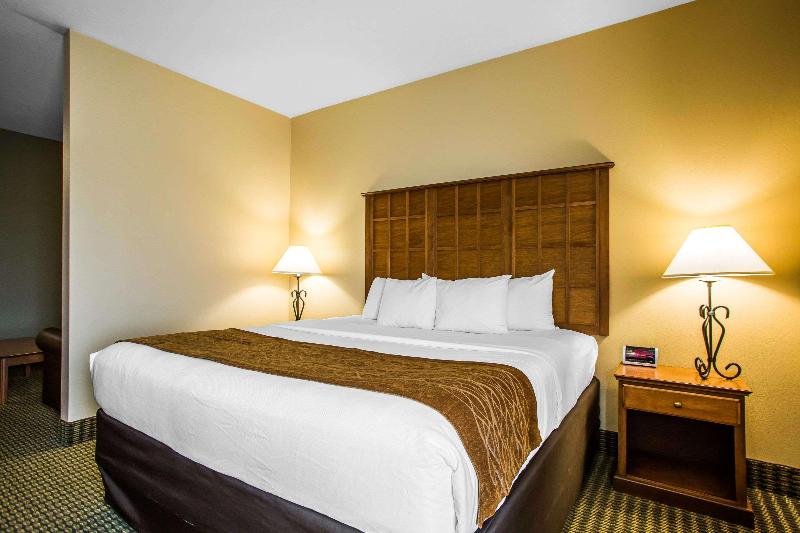 Comfort Inn & Suites Chillicothe image