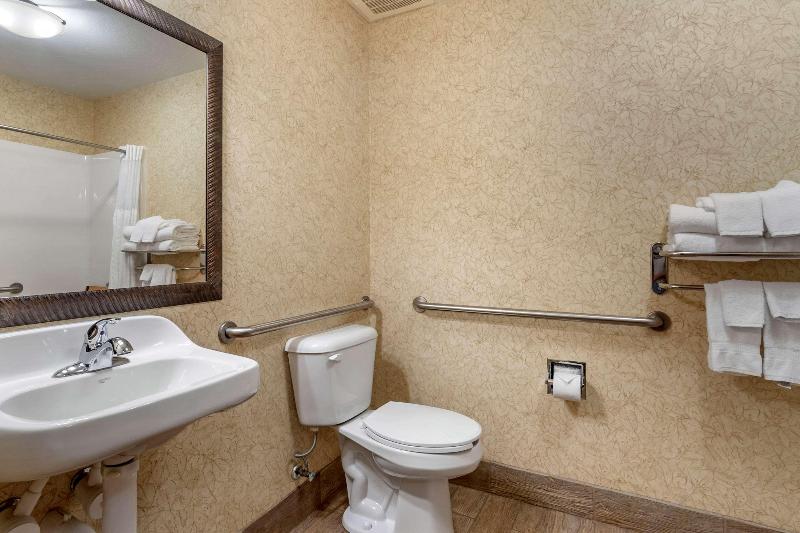 Comfort Inn & Suites Chillicothe image