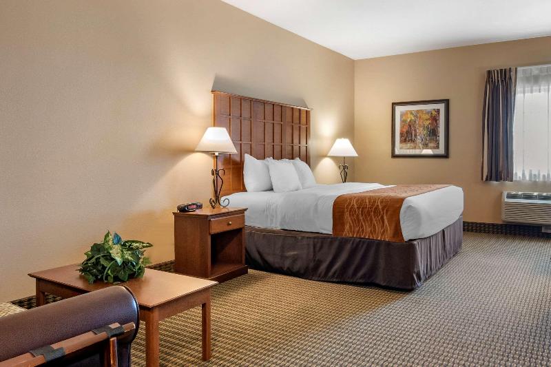 Comfort Inn & Suites Chillicothe image