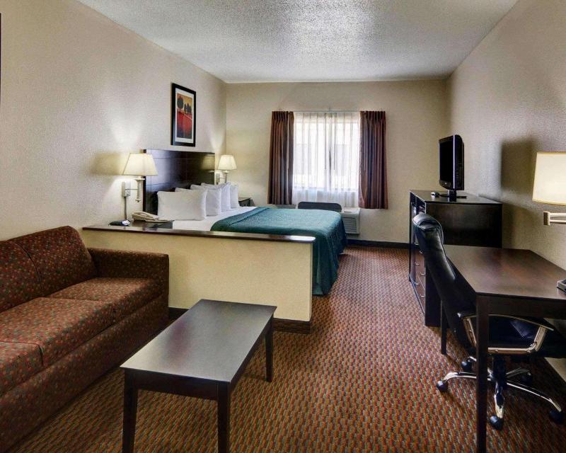 Quality Inn & Suites Wichita Falls I-44 image