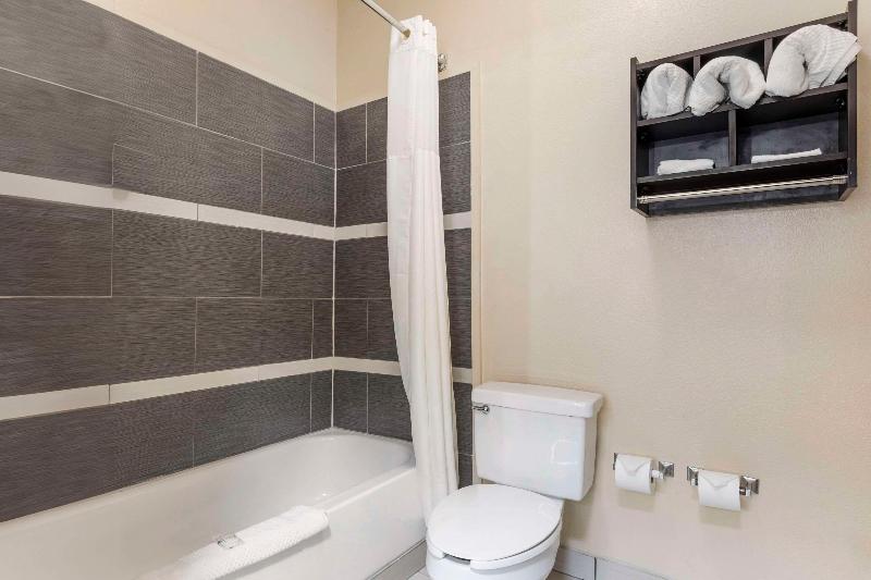 Quality Inn & Suites Wichita Falls I-44 image