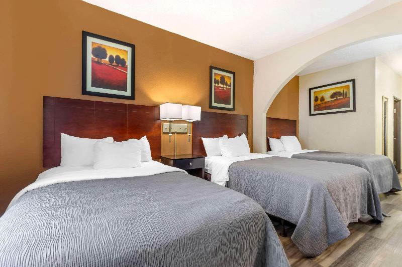 Quality Inn & Suites Wichita Falls I-44 image